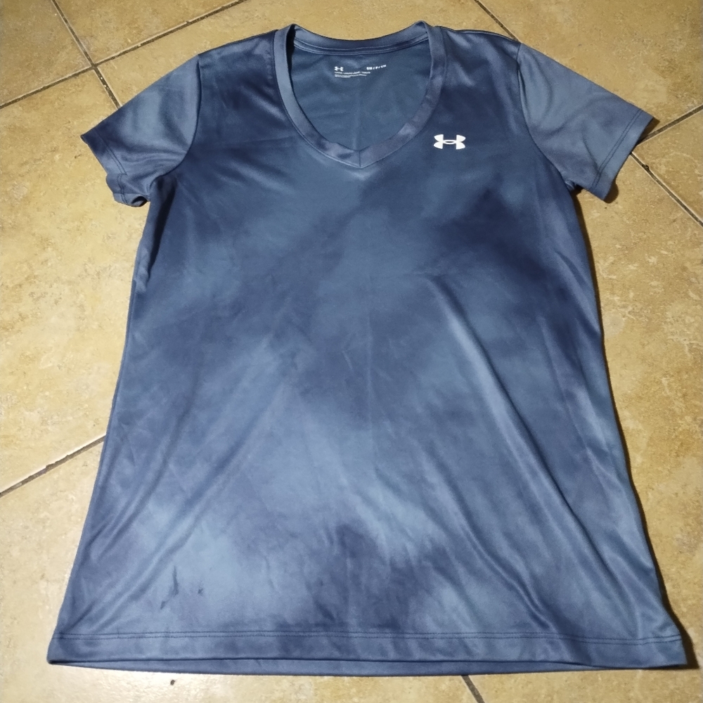 Under Armour Women's Loose Fit Blue Tie Dye V-Neck T-Shirt Size S